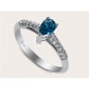 ALTIN LONDON BLUE TOPAZ YAN PIRLANTA YÜZÜK